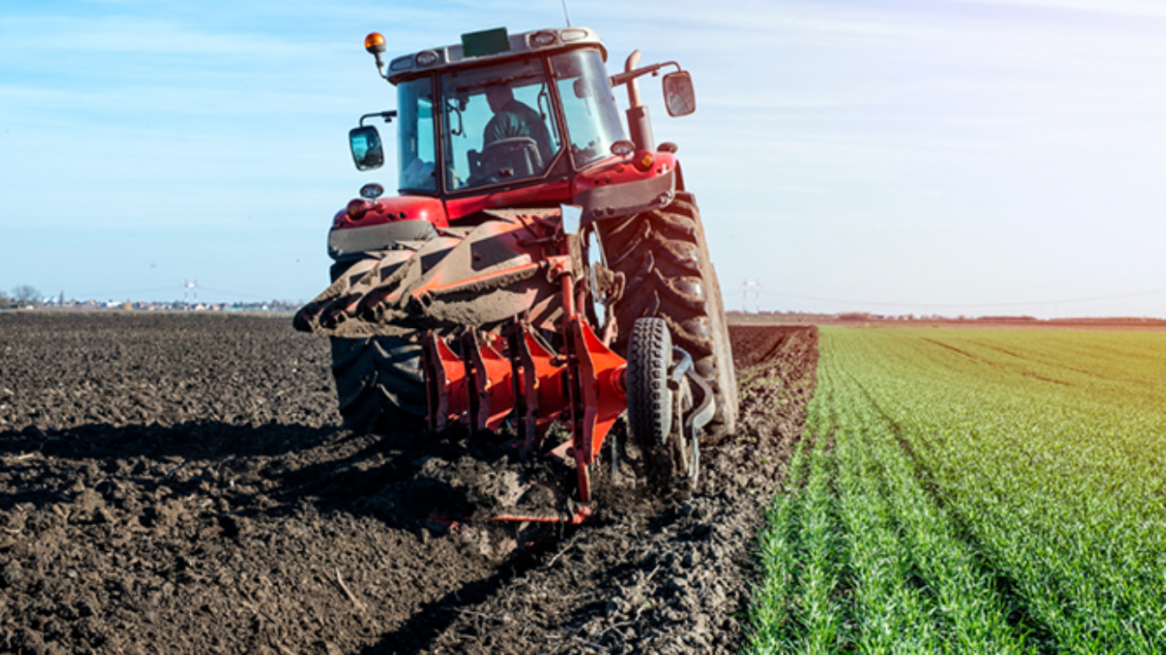 tractor-agricultural-machine-cultivating-fieldasddd